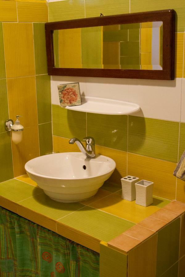 Apartment Apartments-estate Under The Paintbrush Vis
